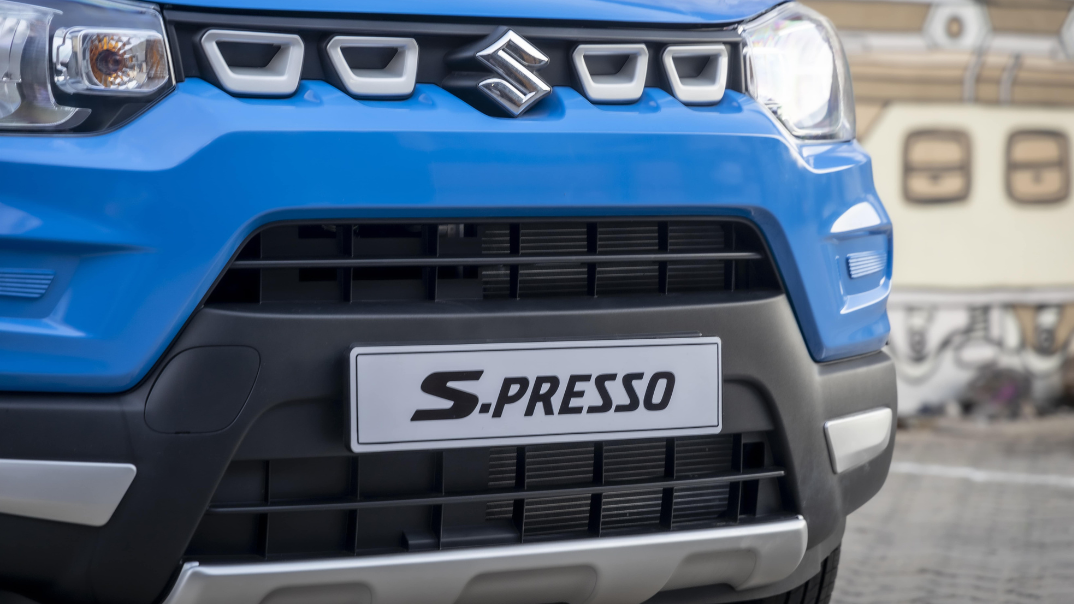 How to understand car safety reviews (and 4 of the best safety features)